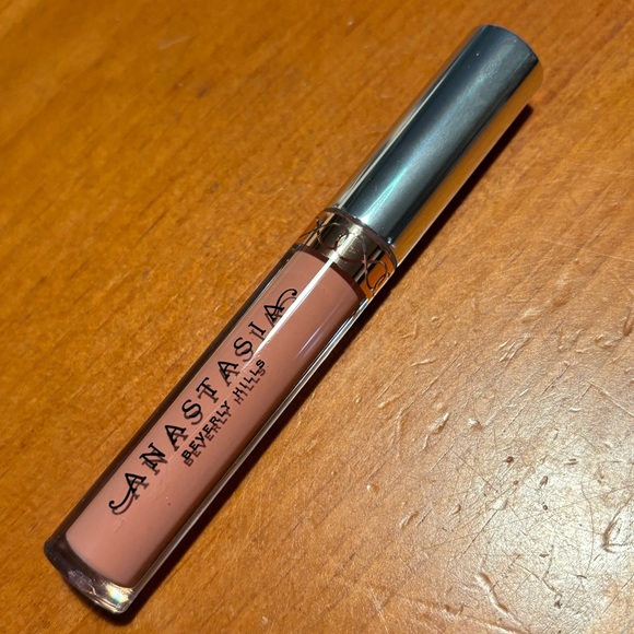 Anastasia Beverly Hills Liquid Lipstick Stripped - Picture 4 of 13